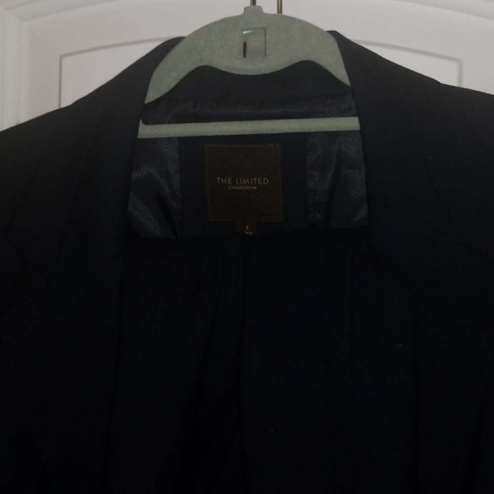 Near new Navy blue Limited skirt suit Size 2